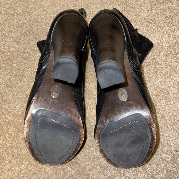 Frye Boots Donna Snap style booties in Black sz 8 - Picture 3 of 5